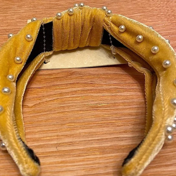 Cara New York Gold Velvet and White Pearls Wide Knot Top Headband. - Picture 5 of 5